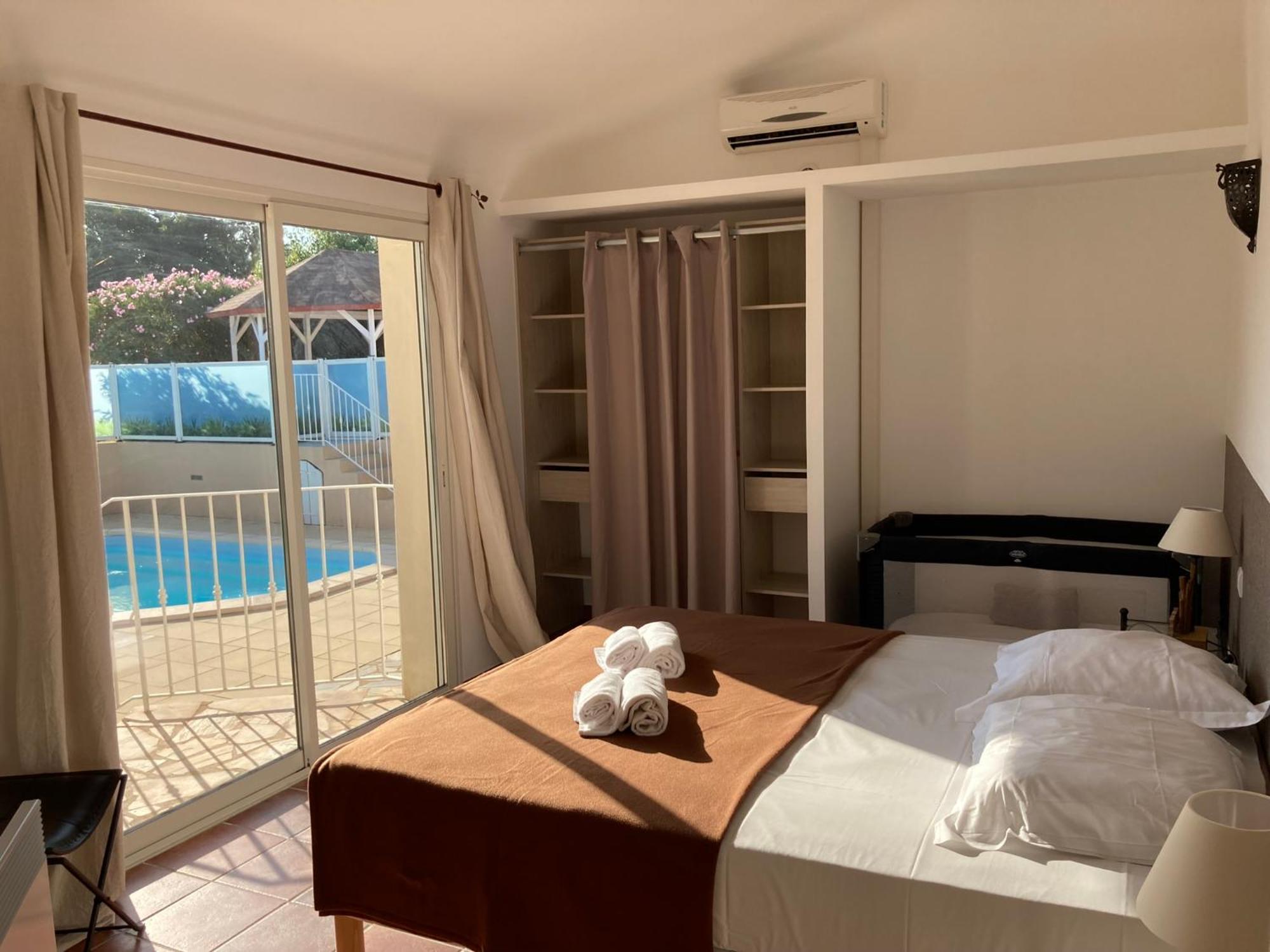 Villas Cala Corsa - 3 Et 4 Chambres - Cala Rossa Porto-Vecchio - Villas Entierement Climatisees Avec Piscine Chauffee Partagee Et Piscines Privees - Internet Gratuit Экстерьер фото
