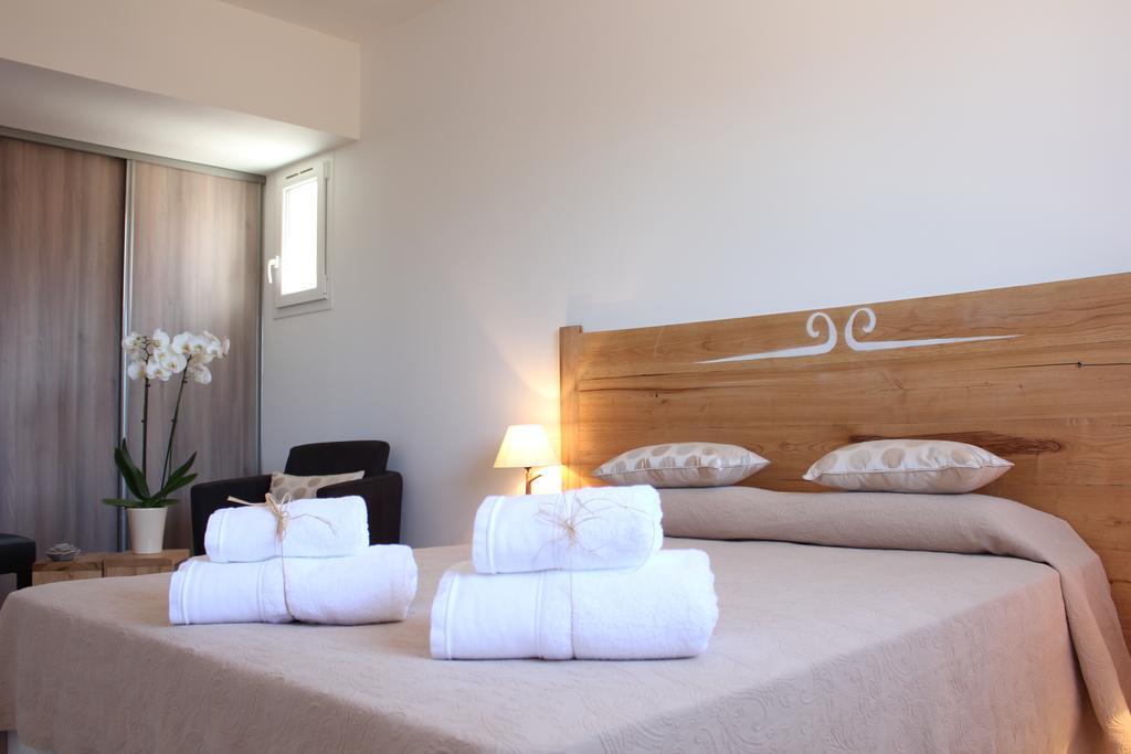 Villas Cala Corsa - 3 Et 4 Chambres - Cala Rossa Porto-Vecchio - Villas Entierement Climatisees Avec Piscine Chauffee Partagee Et Piscines Privees - Internet Gratuit Экстерьер фото