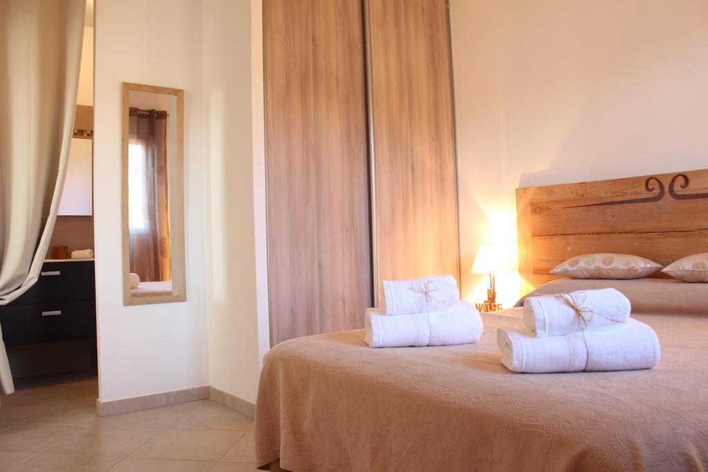 Villas Cala Corsa - 3 Et 4 Chambres - Cala Rossa Porto-Vecchio - Villas Entierement Climatisees Avec Piscine Chauffee Partagee Et Piscines Privees - Internet Gratuit Экстерьер фото